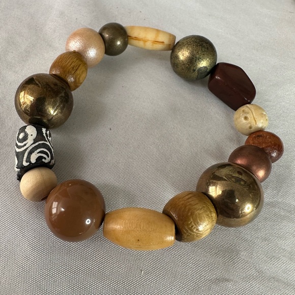 Set of 3 stretch style Chicos bead bracelets - Picture 7 of 8